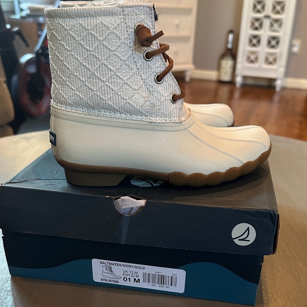 Sperry Cream and Tan Quilted Boots